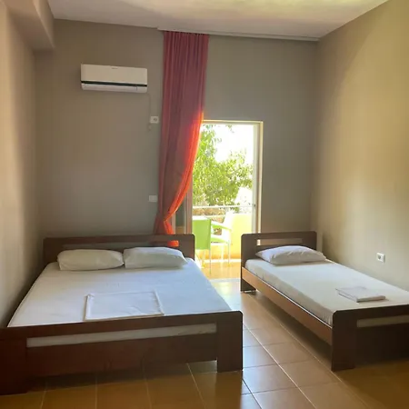 Guest house Bleta Rooms *
