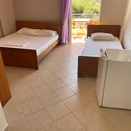 Guest house Bleta Rooms *