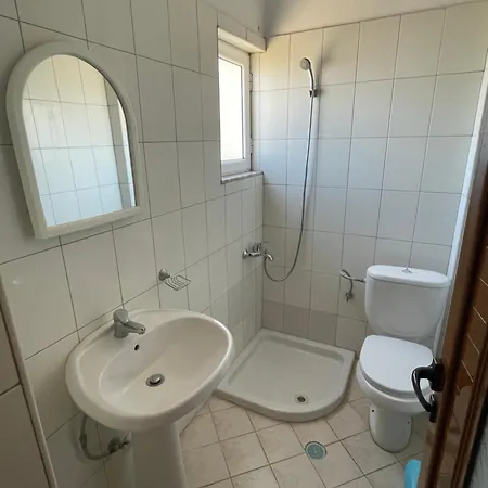 Bleta Rooms * Sarande