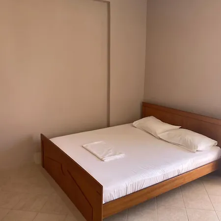 Guest house Bleta Rooms