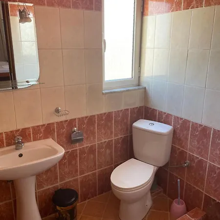 Guest house Bleta Rooms