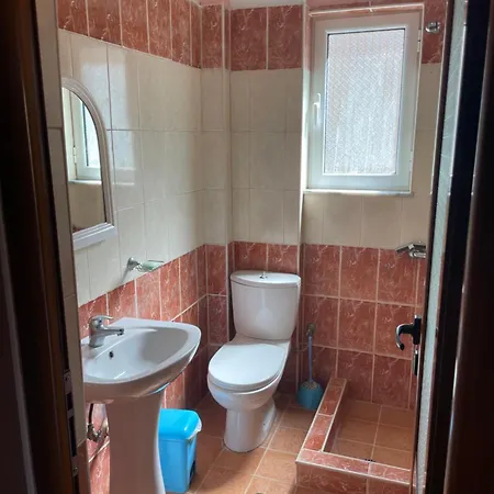 Bleta Rooms Guest house *