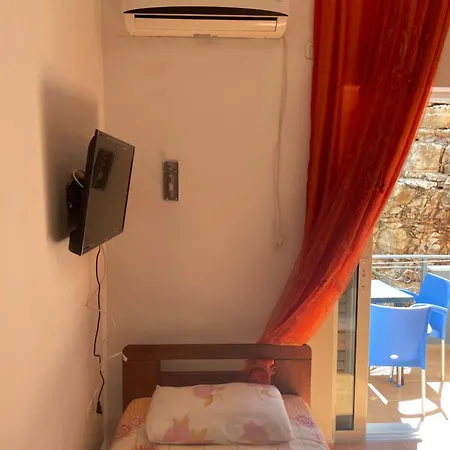 Bleta Rooms Guest house